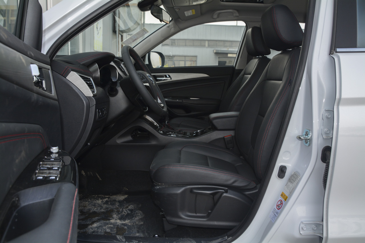 2017款CS75尚酷版1.8T自动四驱精英型