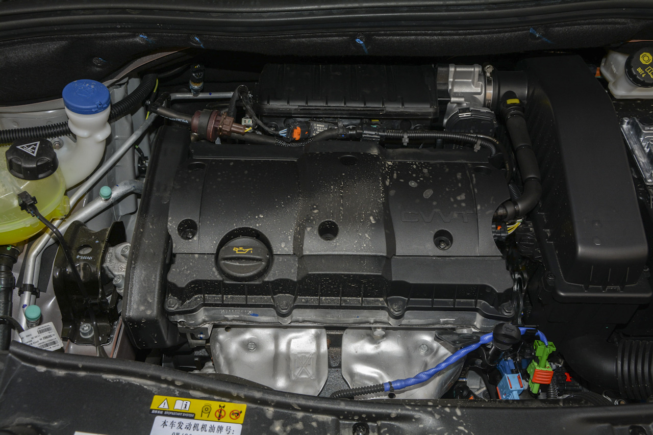 2018款标致2008 1.6L自动时尚版