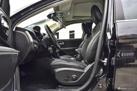 2016款自由光2.4L自动专业版 晶黑