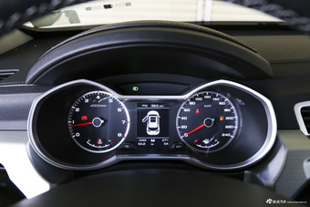 2016款吉利博越2.0L手动智尚型