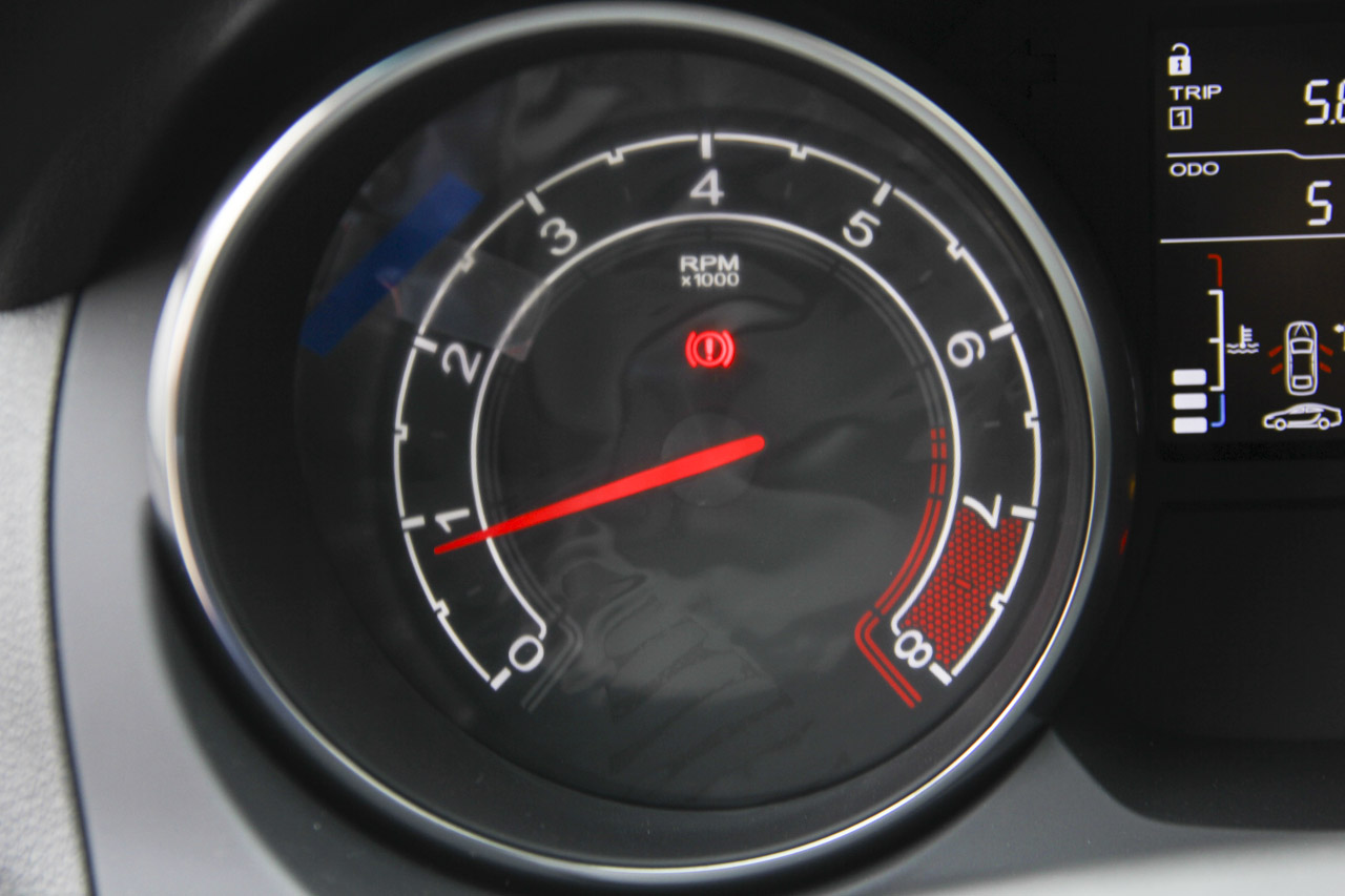 2016款名爵锐行1.5T自动超值豪华版