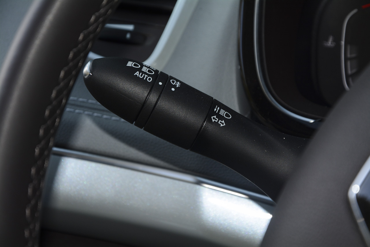 2018款雷诺Espace 1.8T自动雅颂巴黎版TCe 300 