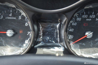 2015款海马S5 1.5T自动旗舰型