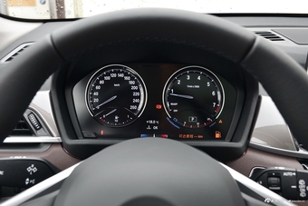 2019款宝马X1 2.0T自动xDrive20Li尊享型