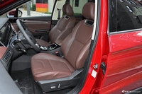 2018款君马S70 1.5T自动旗舰运动型