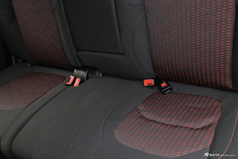 2017款宝骏560 1.5T 手动舒适型7座 