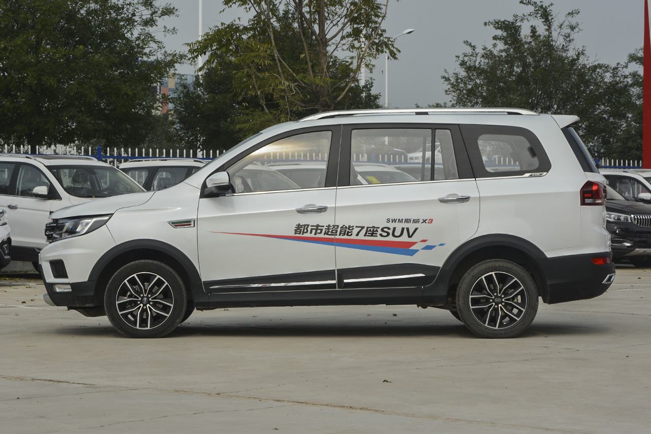 2017款斯威X3 1.5T手动时尚型