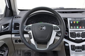 2017款比亚迪e5 300 尊贵型