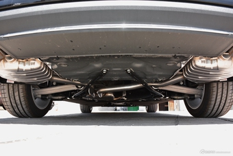 2018款奥迪A6L 2.0T自动30周年年型 35 TFSI 时尚型