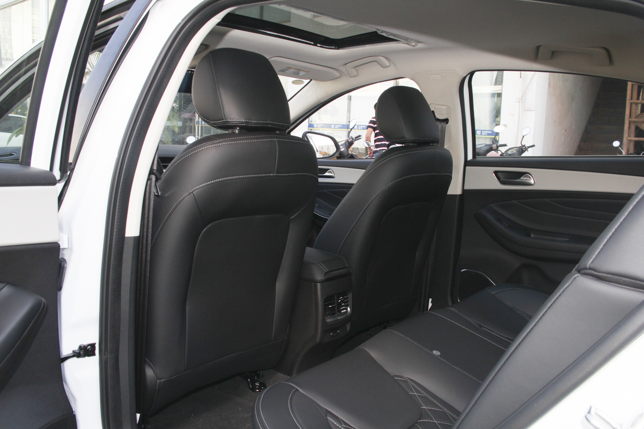 2018款艾瑞泽GX 1.5T CVT型色版