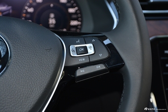 2019款迈腾2.0T自动330TSI DSG尊贵型