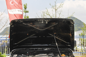 2015款牧马人3.0L自动四门舒享版Sahara