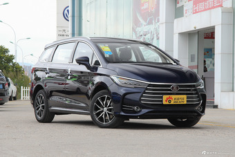 2017款比亚迪宋MAX 1.5T自动互联精英型