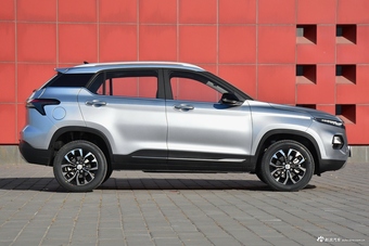 2019款宝骏510 1.5L手动尊享型