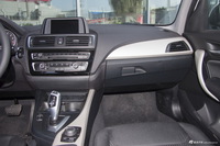 2016款宝马1系118i 1.5T自动领先型