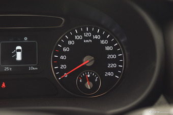 2016款索兰托L 2.2T自动柴油4WD定制版5座国IV