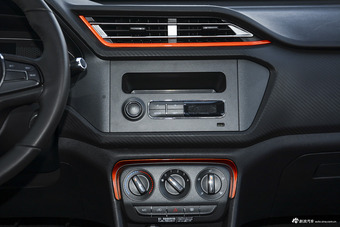 2017款瑞虎3X 1.5L手动都市领先版