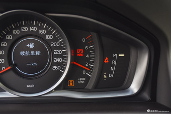 2017款沃尔沃XC60 2.0T自动T5 智进版