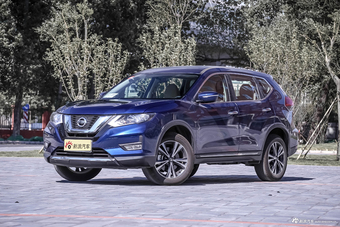  2017款奇骏2.5L自动CVT七座领先版 4WD