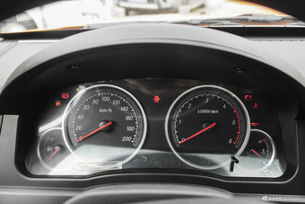 2015款 萨普 2.8T两驱舒适版5235长