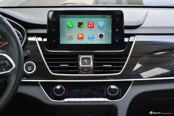 2017款宝骏560 1.5T DCT旗舰型