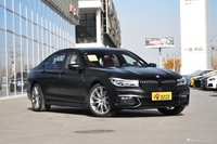 2018款宝马7系740Li 3.0T自动尊享型M运动套装xDrive黑焰版