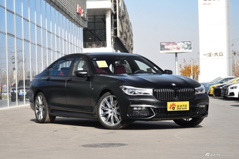 2018款宝马7系740Li 3.0T自动尊享型M运动套装xDrive黑焰版
