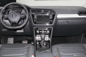 2018款途观L 2.0T自动四驱豪华版380TSI