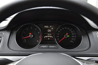 2017款朗行1.2T自动舒适版180TSI DSG