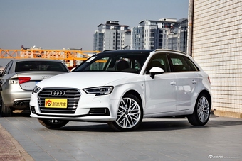 2018款奥迪A3 30周年型2.0T自动Sportback 40 TFSI风尚型