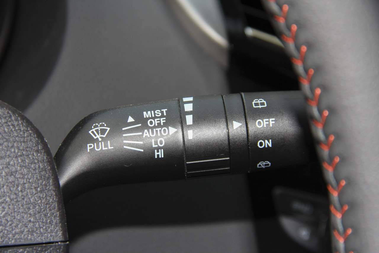 2015款海马S5 1.6L手动智能豪华型