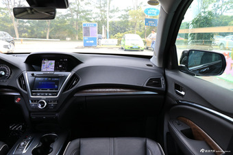 2017款讴歌MDX 3.0L自动尊驭版