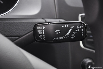 2016款高尔夫1.6L自动时尚型