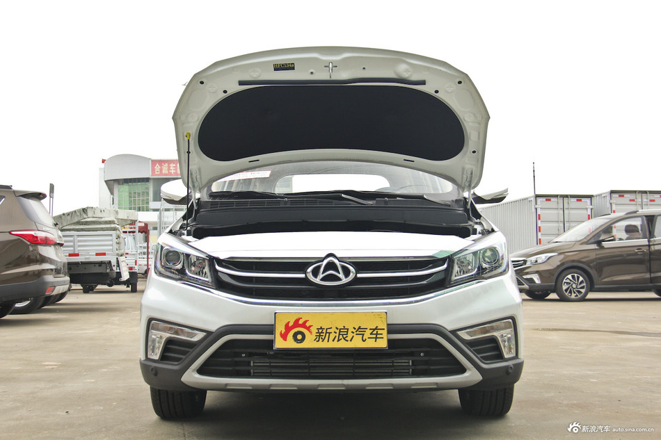 2017款长安欧尚A800 1.5T手动豪享型