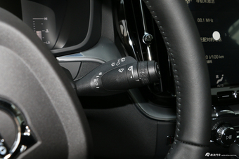 2019款沃尔沃XC60 2.0T自动四驱T5智逸版