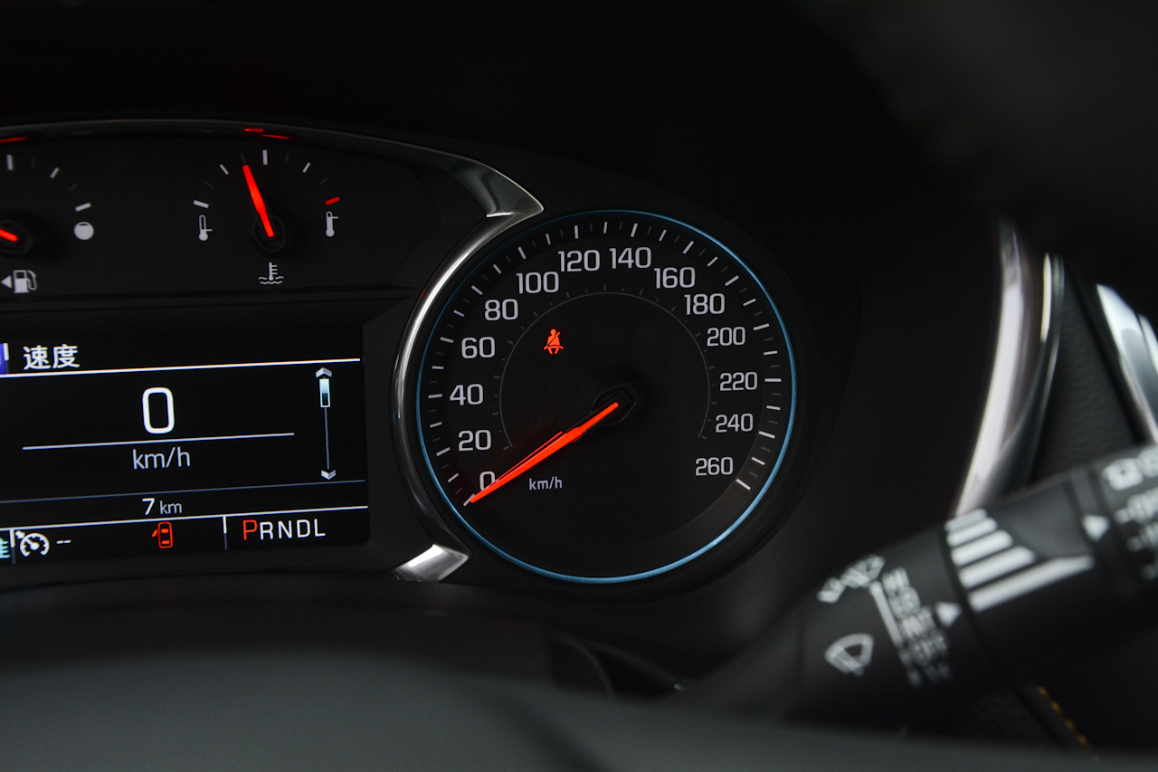 2018款探界者RS 2.0T自动四驱捍界版550T