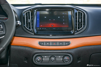 2016款瑞虎7 1.5T手动耀臻版