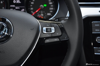 2018款一汽大众迈腾 280TSI DSG 领先型