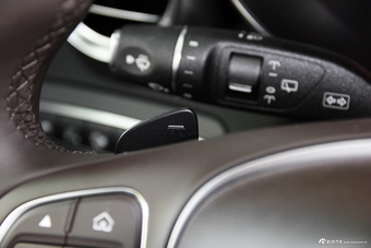 2017款奔驰GLC300 2.0T自动 4MATIC豪华型