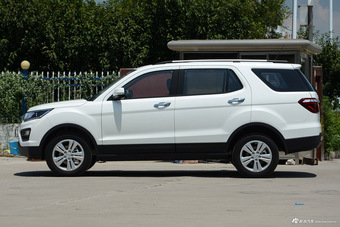 2016款长安CX70 1.6L手动豪华型