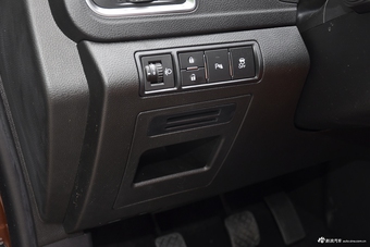 2017款宝骏560律动版1.5T手动乐享型