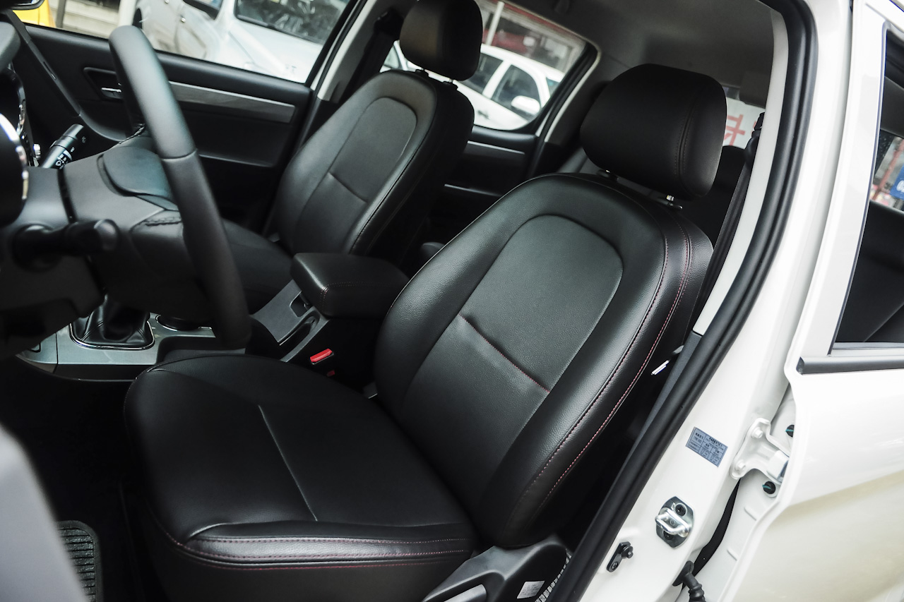 2015款帅铃T6 2.0L手动汽油旗舰型HFC4GA3-3D