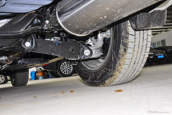 2016款哈弗H6升级版1.5T自动两驱精英型 简约白