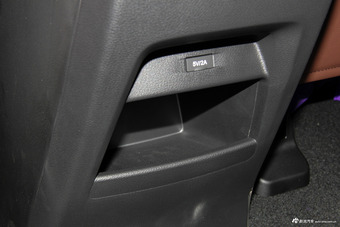 2017款宝骏560 1.5T DCT尊享型