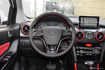 2017款北汽绅宝X25 1.5L自动精英导航型