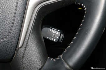 2018款普拉多3.5L自动TX-L后挂备胎