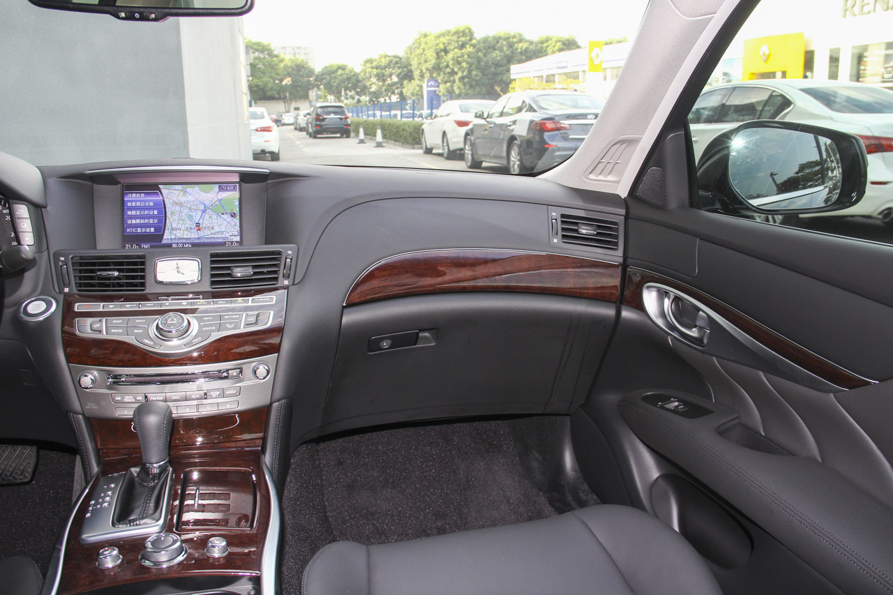 2015款英菲尼迪Q70L 2.5L悦享版