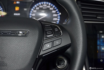 2018款启辰D60 1.6L手动智联精英版