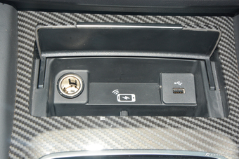 2017上汽大通D90 2.0T自动四驱北极星