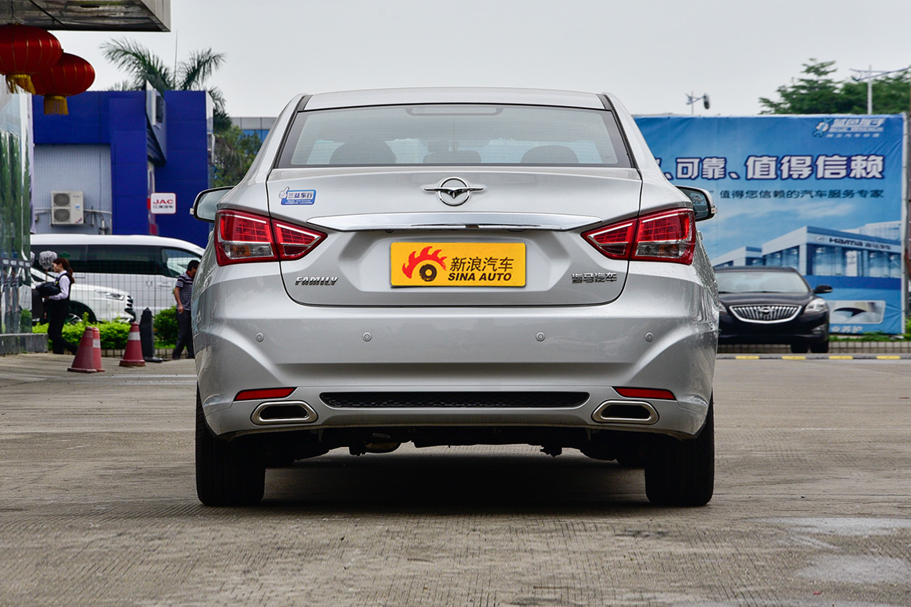 2015款海马福美来1.6L手动品尚型